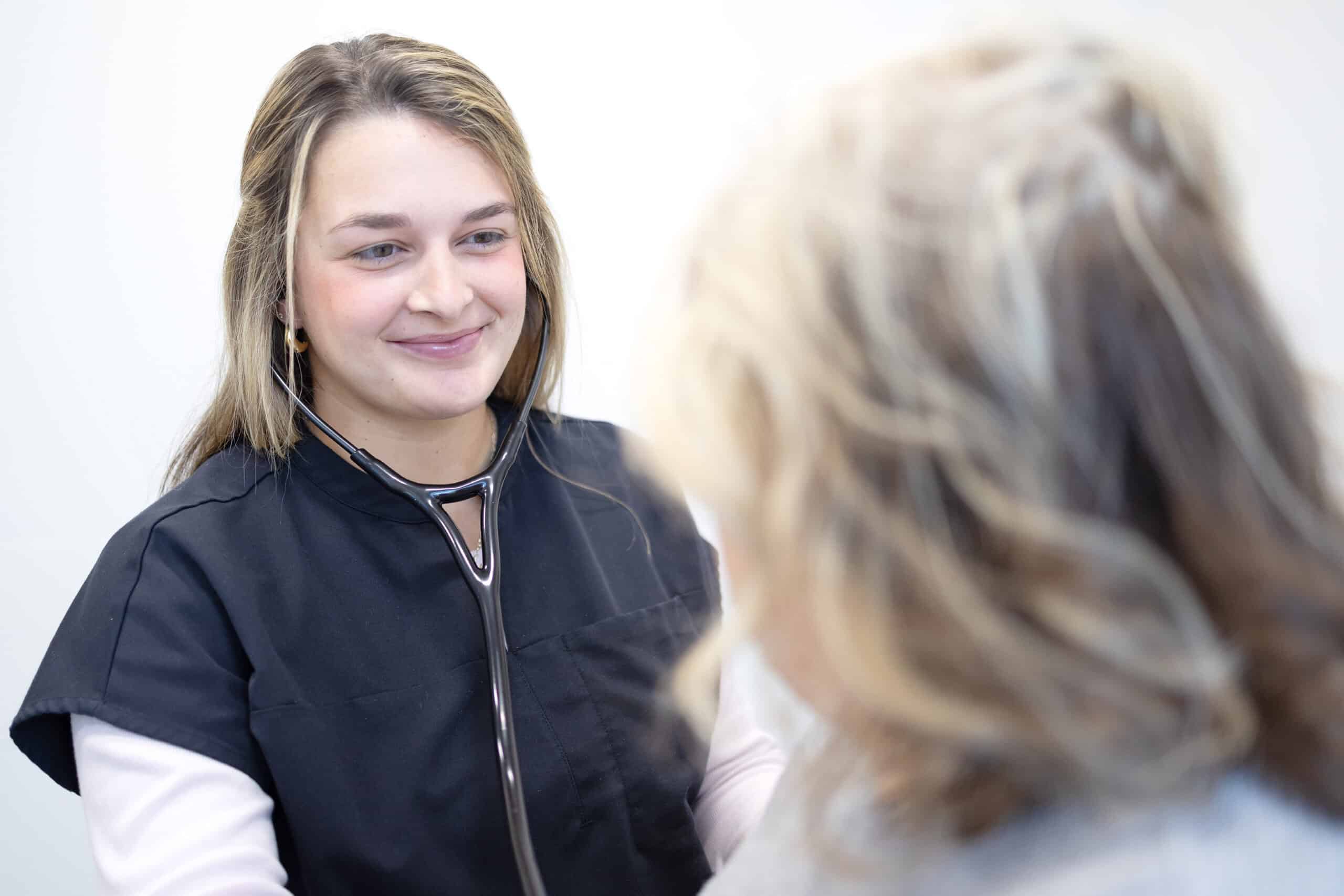 Kinsey Huner with patient-20251125-014